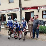 Chez Dikke Vriend, Et Taverne Locanda Chiny