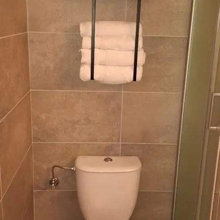 Chez Dikke Vriend, Et Taverne * Шини