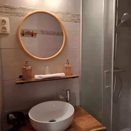 Mini-hôtel Chez Dikke Vriend, Et Taverne Chiny