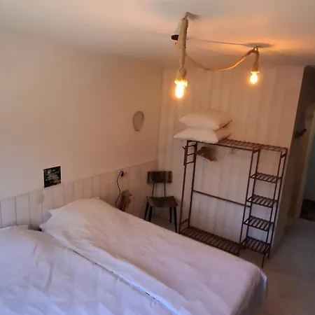 Chez Dikke Vriend, Et Taverne *