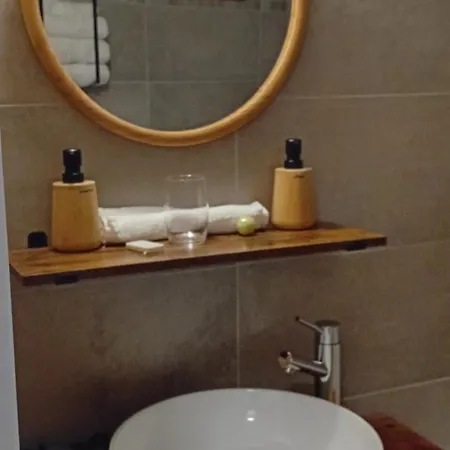 Chez Dikke Vriend, Et Taverne Шини