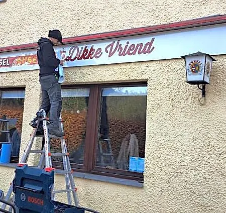 Chez Dikke Vriend, Et Taverne Mini-hôtel Chiny