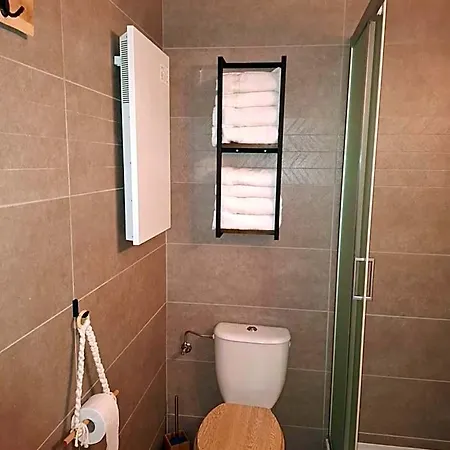 Chez Dikke Vriend, Et Taverne Mini-hôtel Chiny